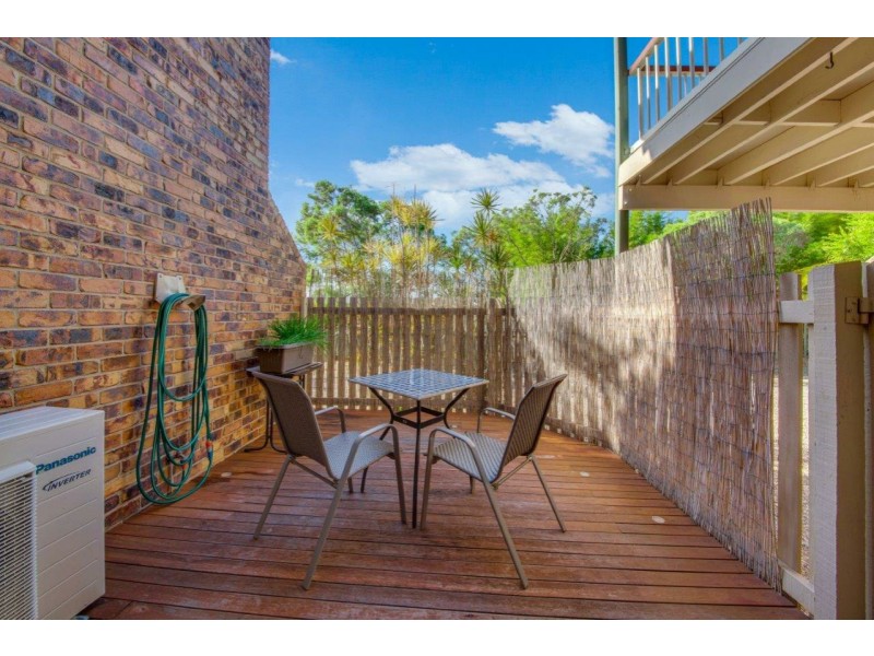 Unit 2/46 J Hickey Avenue, Clinton QLD 4680