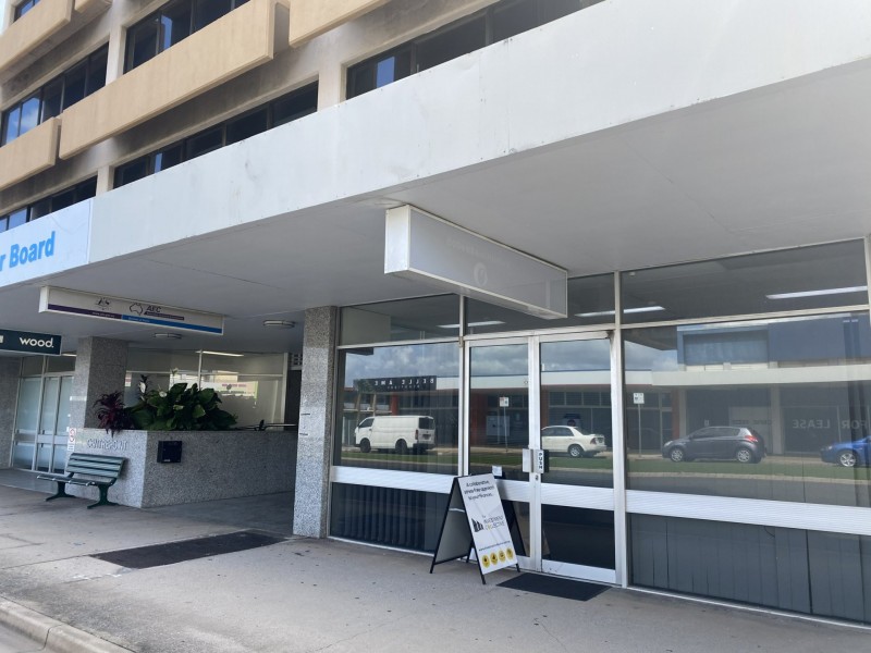 Shop 2/136 Goondoon Street, Gladstone QLD 4680