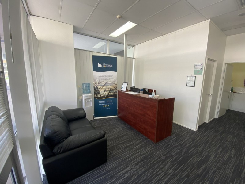 Shop 2/136 Goondoon Street, Gladstone QLD 4680