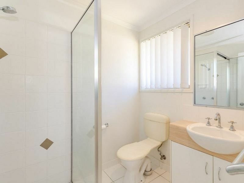 6 Bridgeman Place, New Auckland QLD 4680