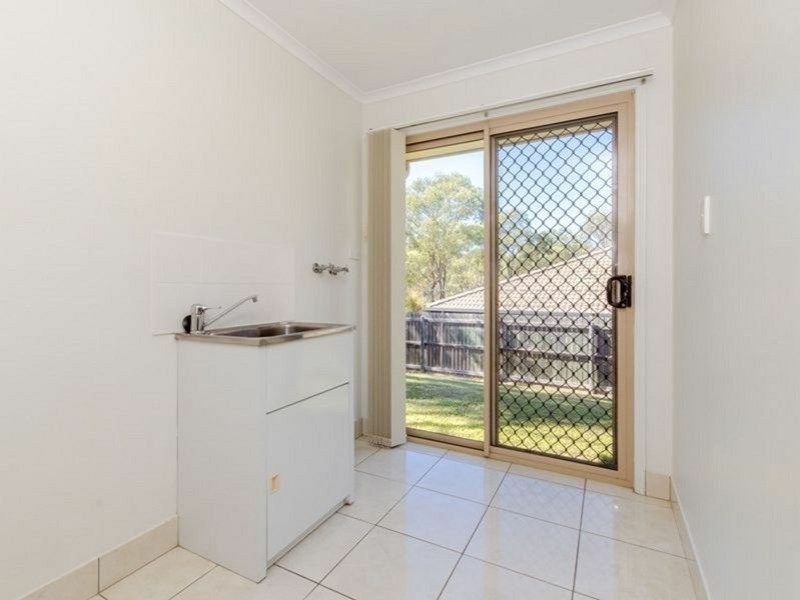 6 Bridgeman Place, New Auckland QLD 4680