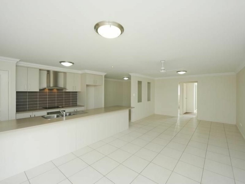 17 Sanctuary Place, South Gladstone QLD 4680