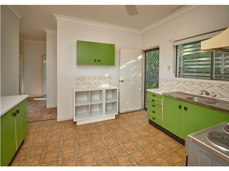 5 Elizabeth Street, South Gladstone QLD 4680