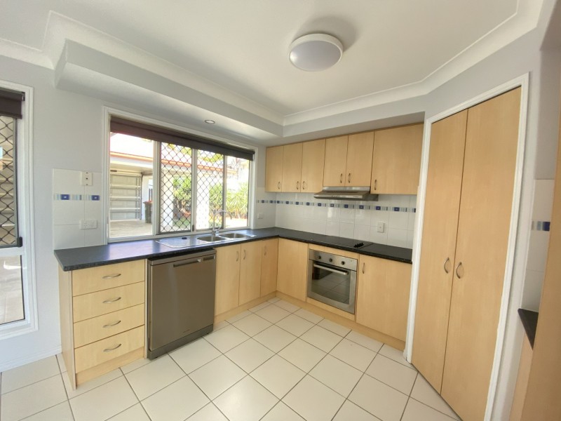 12 Stitt Close, Glen Eden QLD 4680