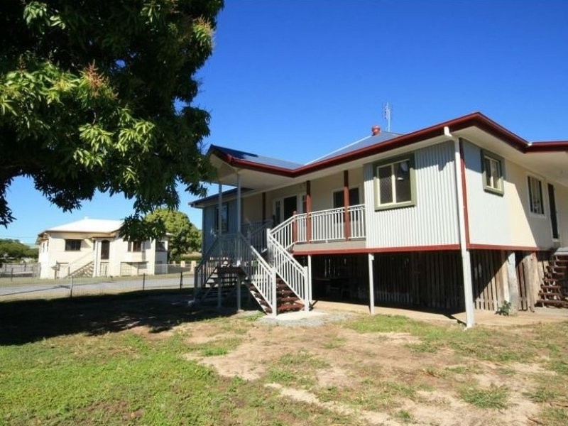 8 Herbert Street, Gladstone QLD 4680