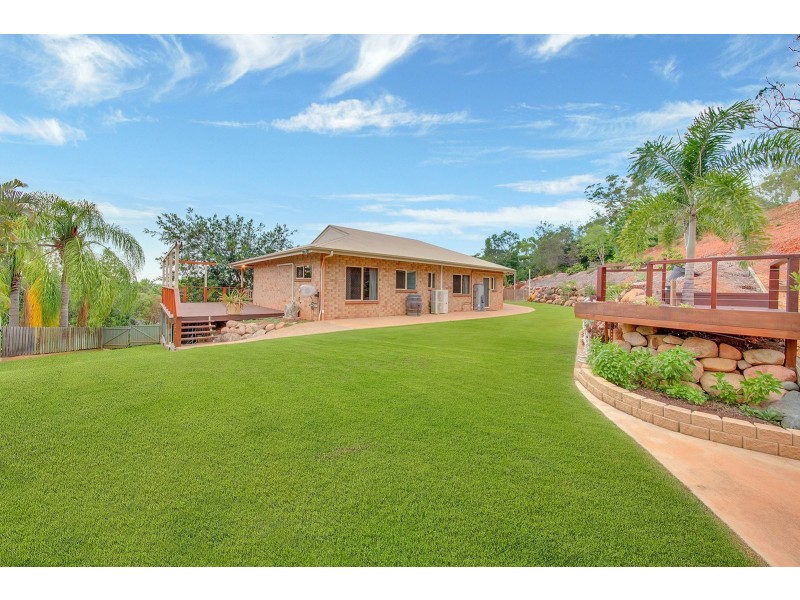 10 Selwyn Close, Telina QLD 4680