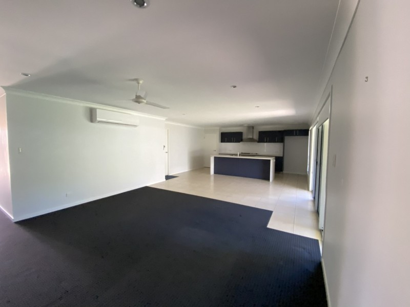 61 Daintree Boulevard, New Auckland QLD 4680