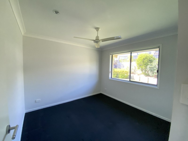 61 Daintree Boulevard, New Auckland QLD 4680