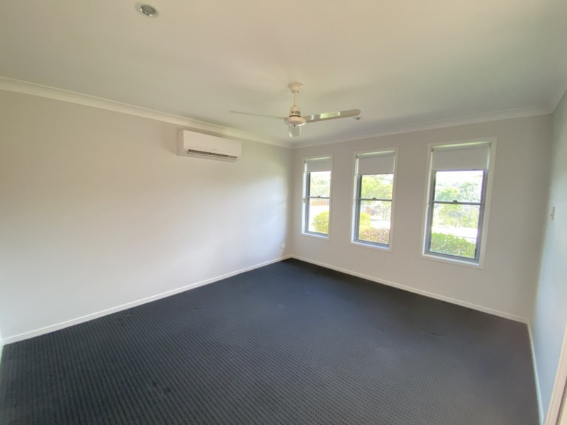 61 Daintree Boulevard, New Auckland QLD 4680