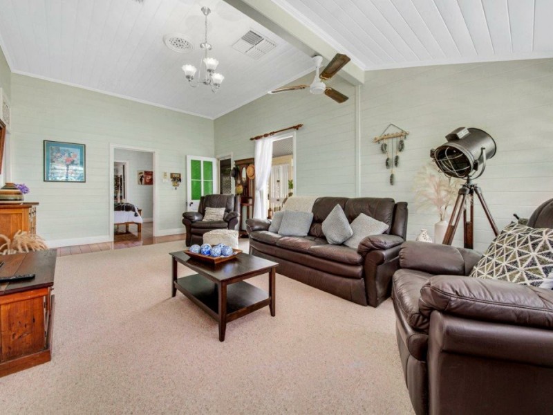 5 Yarroon Street, Gladstone QLD 4680