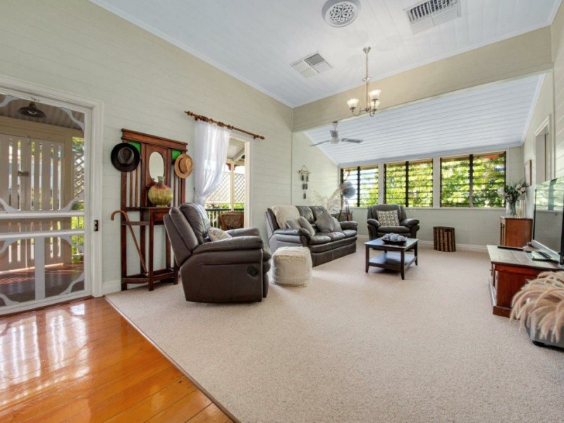 5 Yarroon Street, Gladstone QLD 4680