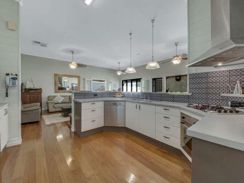 5 Yarroon Street, Gladstone QLD 4680