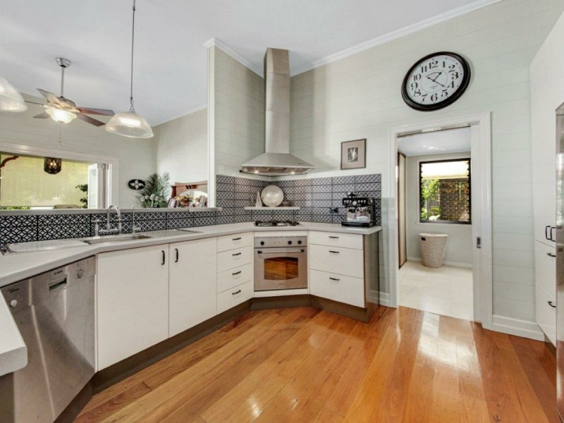 5 Yarroon Street, Gladstone QLD 4680