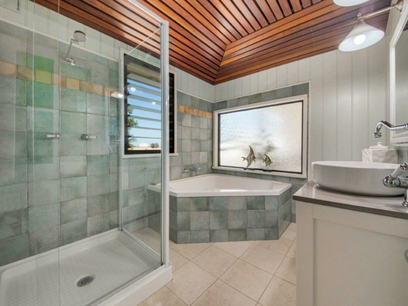 5 Yarroon Street, Gladstone QLD 4680