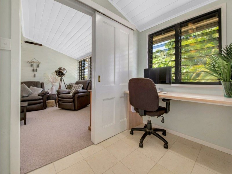 5 Yarroon Street, Gladstone QLD 4680