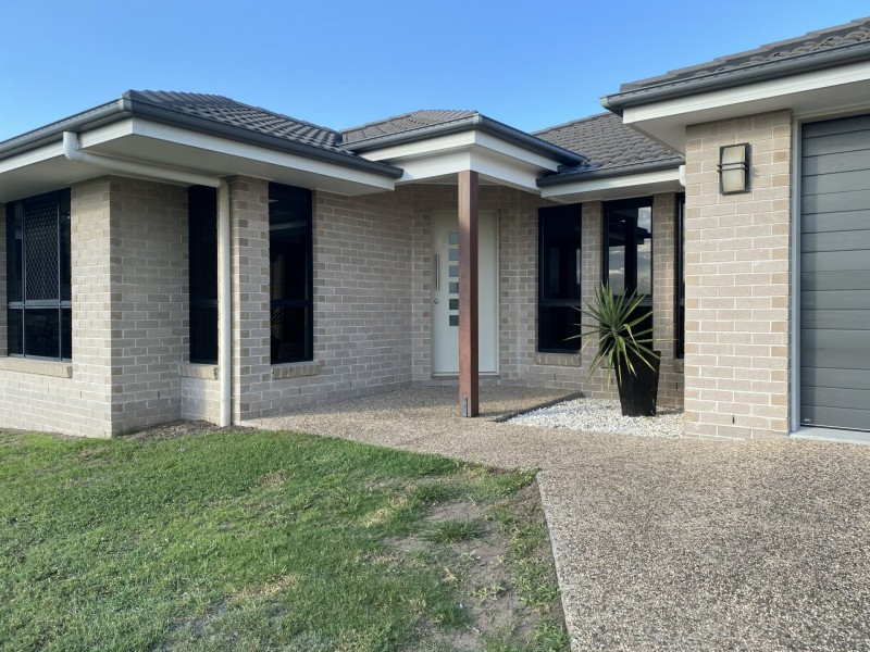 1 WYARA CLOSE, Clinton QLD 4680