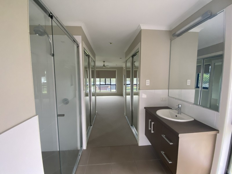 1 WYARA CLOSE, Clinton QLD 4680