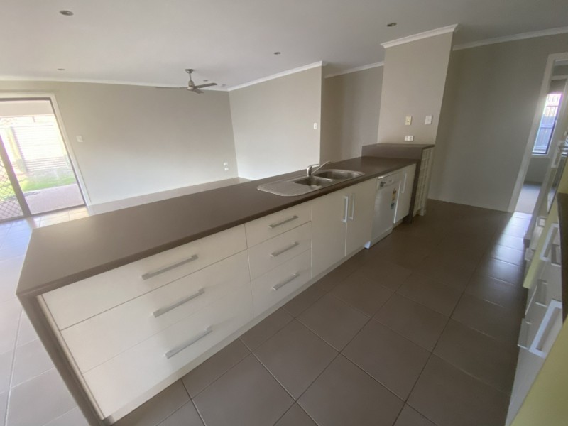 1 WYARA CLOSE, Clinton QLD 4680