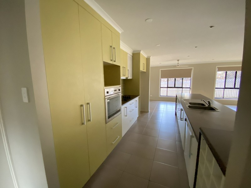 1 WYARA CLOSE, Clinton QLD 4680