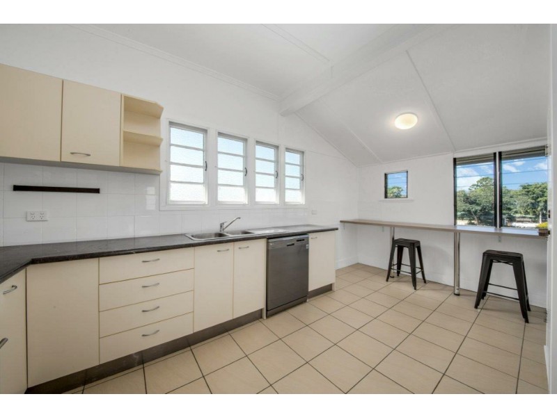 20 Boles Street, West Gladstone QLD 4680