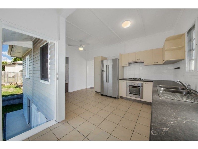 20 Boles Street, West Gladstone QLD 4680