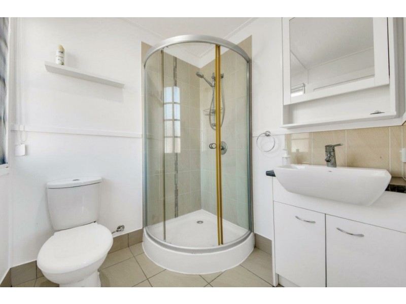 20 Boles Street, West Gladstone QLD 4680