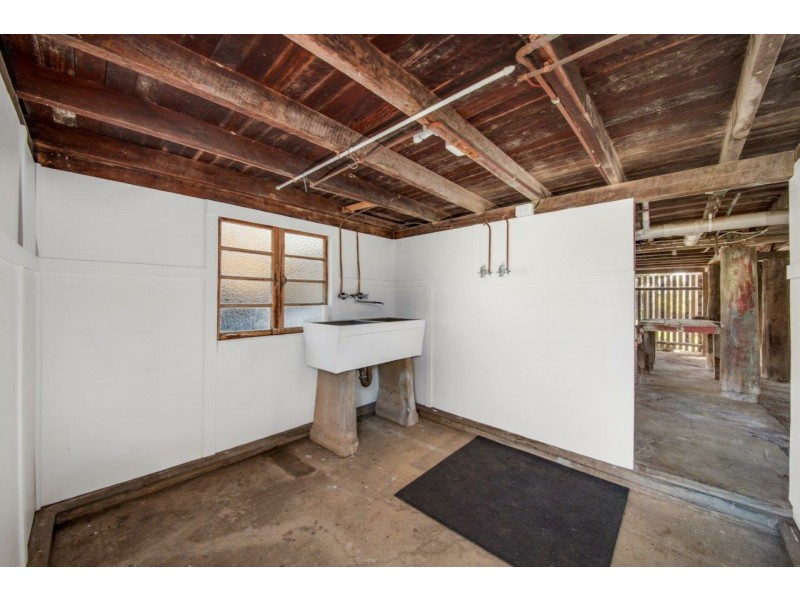 20 Boles Street, West Gladstone QLD 4680