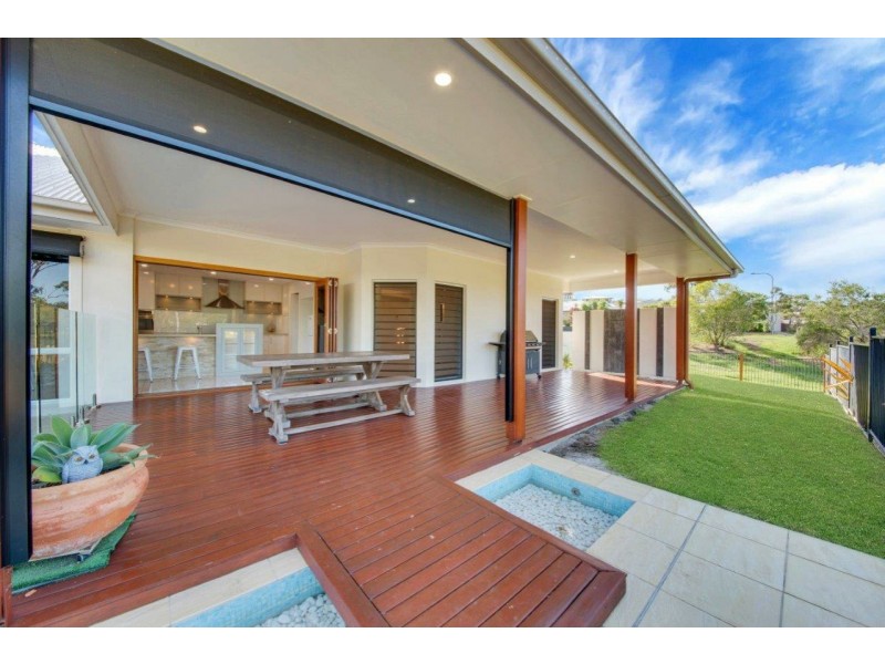 11 Grasstree Crescent, Kirkwood QLD 4680
