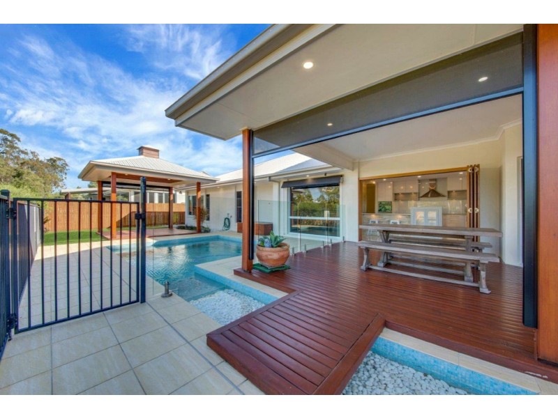 11 Grasstree Crescent, Kirkwood QLD 4680