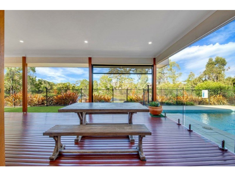 11 Grasstree Crescent, Kirkwood QLD 4680