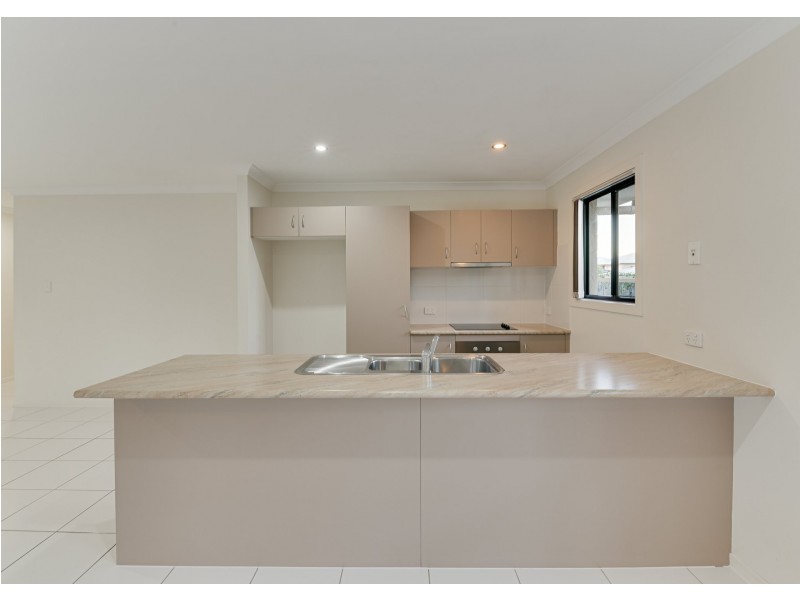 3 Lawson Court, Glen Eden QLD 4680