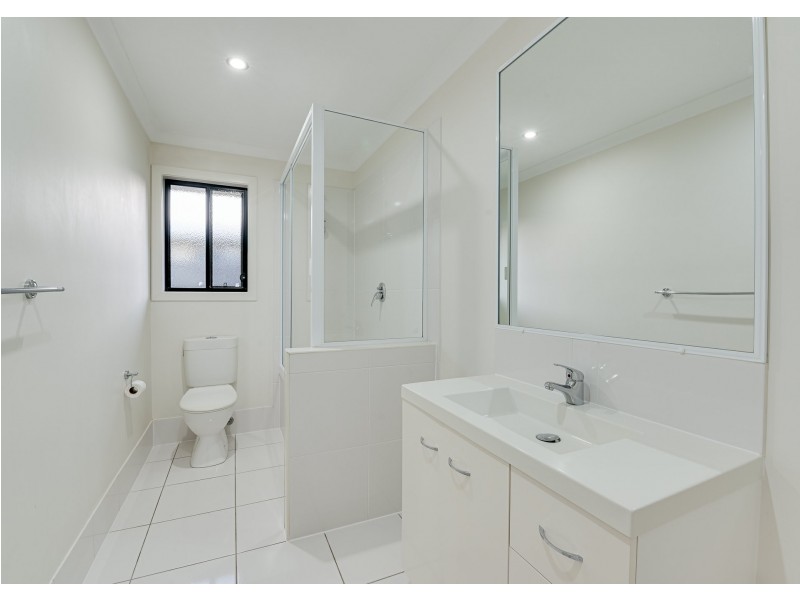 3 Lawson Court, Glen Eden QLD 4680