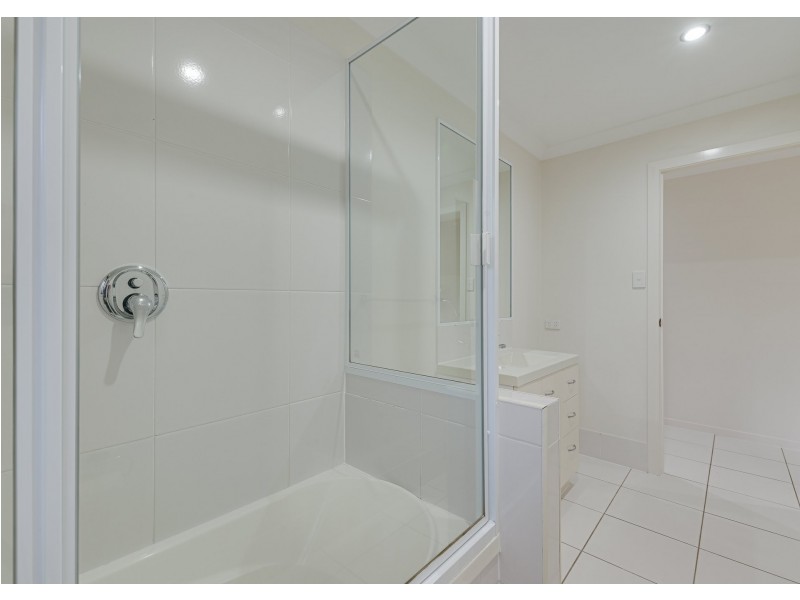 3 Lawson Court, Glen Eden QLD 4680