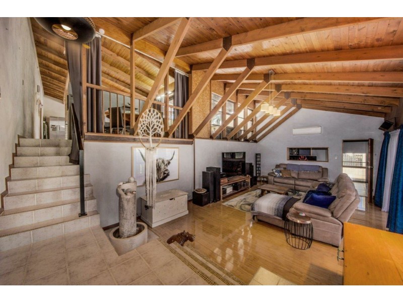 70 Allunga Drive, Glen Eden QLD 4680