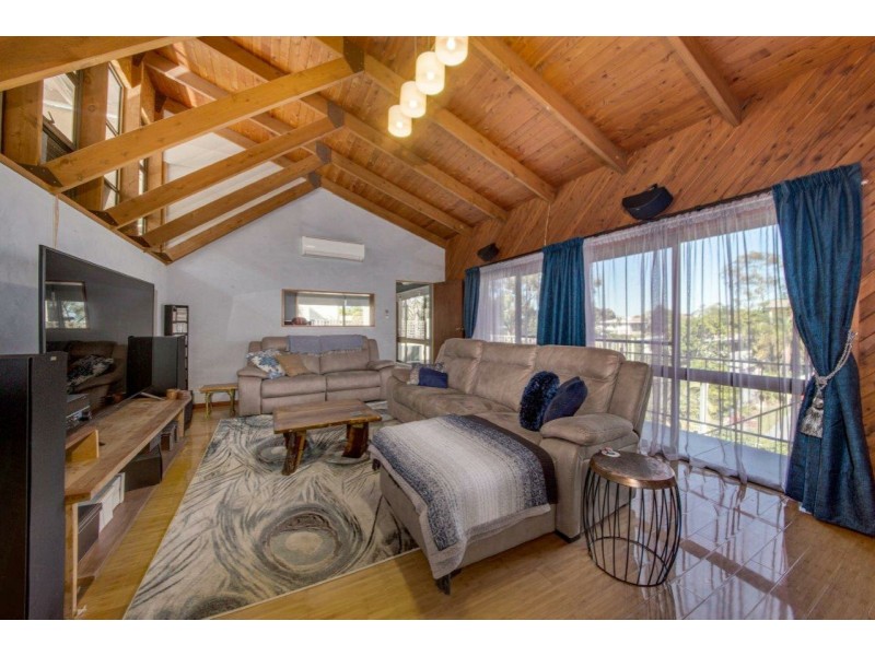 70 Allunga Drive, Glen Eden QLD 4680