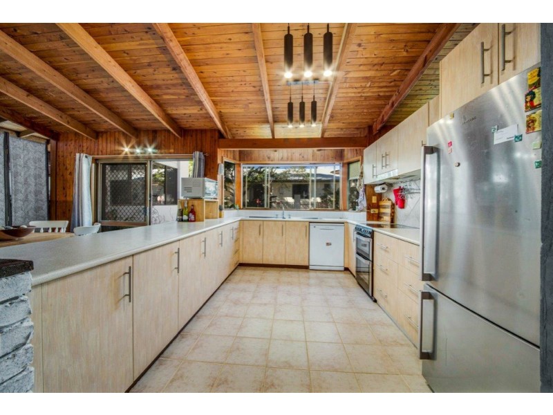 70 Allunga Drive, Glen Eden QLD 4680