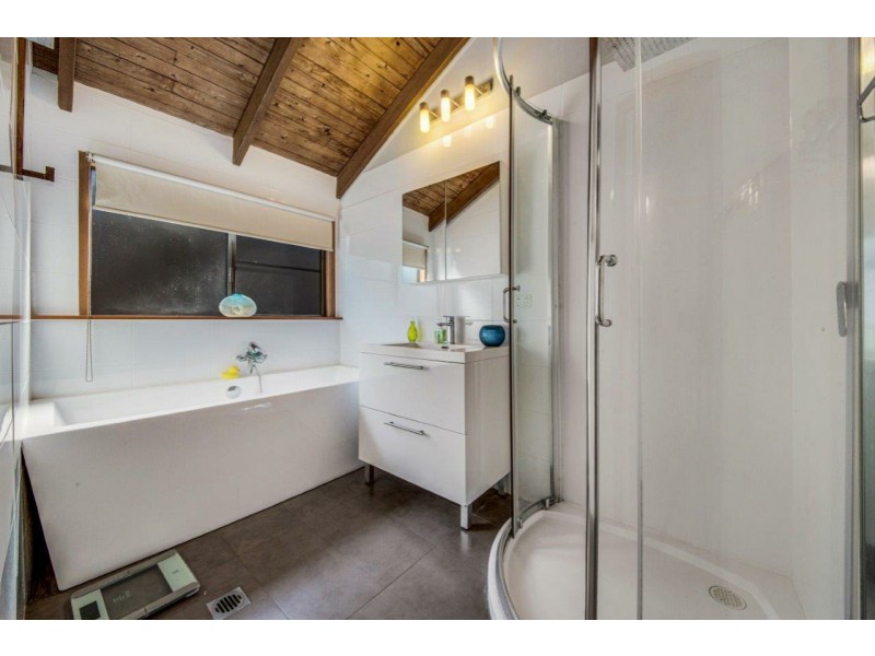 70 Allunga Drive, Glen Eden QLD 4680