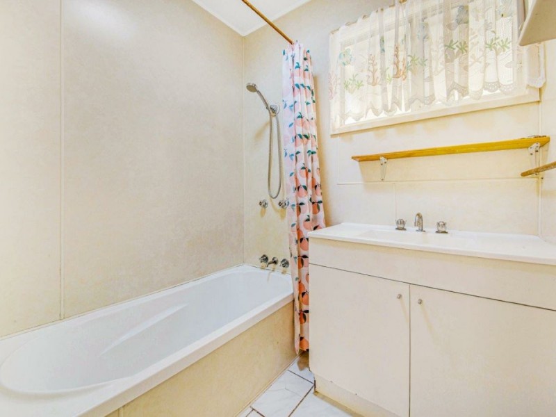 4 Gatcombe Lane, West Gladstone QLD 4680