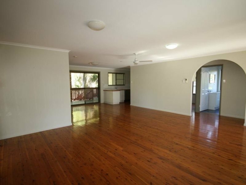 10 Perth Street, West Gladstone QLD 4680