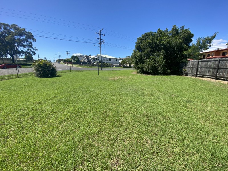 1 Edward Street, West Gladstone QLD 4680
