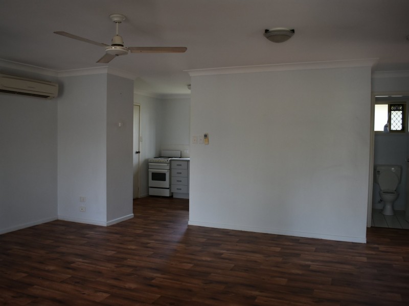 Unit 1/4 Carinya Drive, Clinton QLD 4680