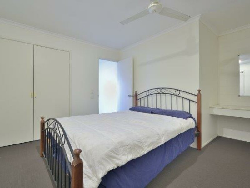 Unit 1/218 Auckland Street, South Gladstone QLD 4680