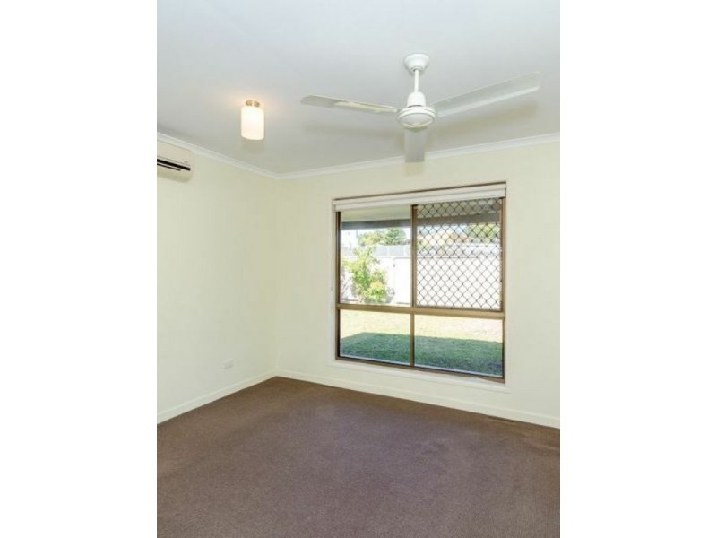 1 & 2/2 Apollo Drive, Clinton QLD 4680