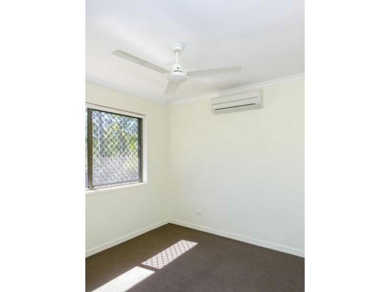 1 & 2/2 Apollo Drive, Clinton QLD 4680