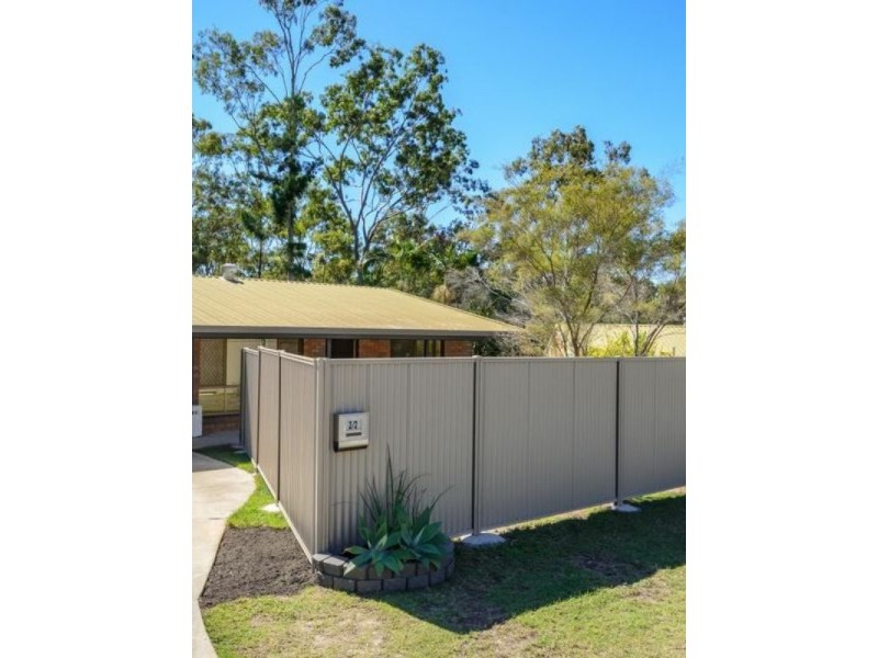 1 & 2/2 Apollo Drive, Clinton QLD 4680