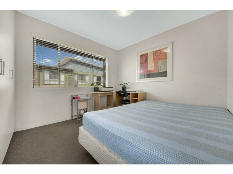 Unit 2/208-212 Oaka Street, South Gladstone QLD 4680