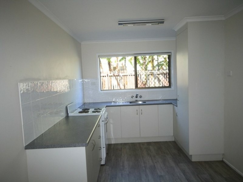 Unit 2/5 McCann Street, South Gladstone QLD 4680