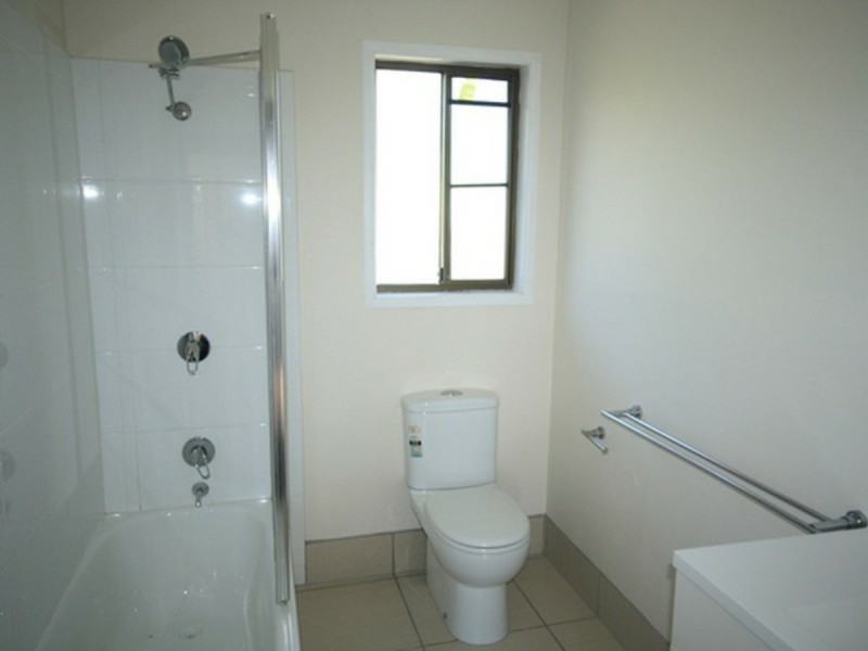 Unit 2/5 McCann Street, South Gladstone QLD 4680