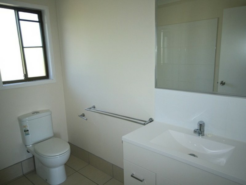 Unit 2/5 McCann Street, South Gladstone QLD 4680