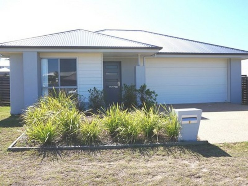 2 Wabby Street, Boyne Island QLD 4680